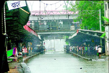 Pictures of Mumbai Flood,July 2005,India News