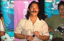 Aamir Khan in Mangal Pandey Style