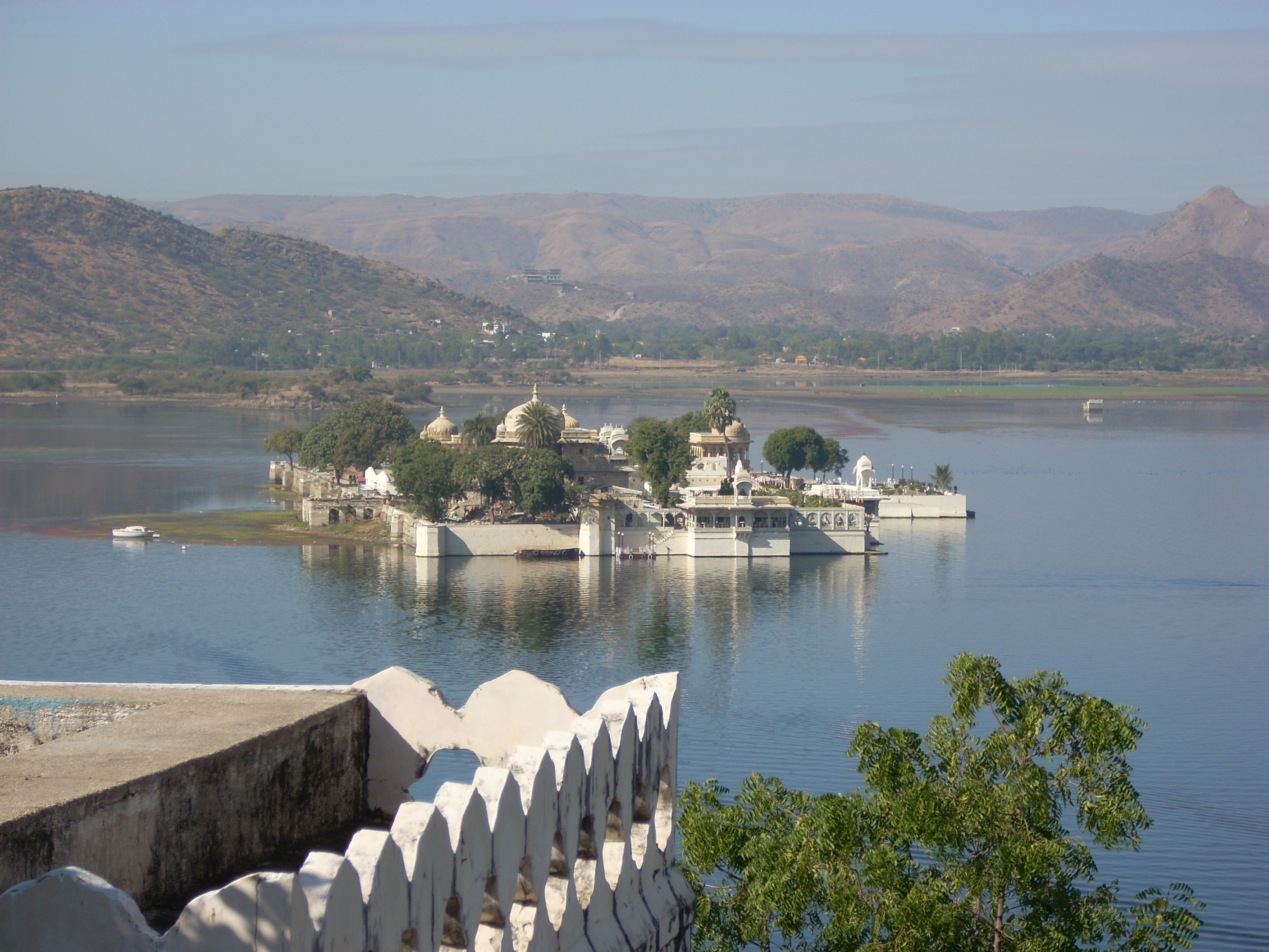 Udaipur Mosque Pichola Lake